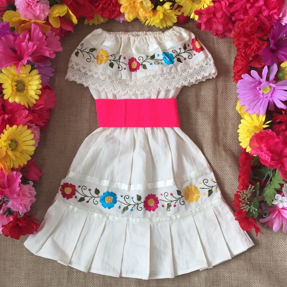 Mexican off the shoulder dress size 2 Years old